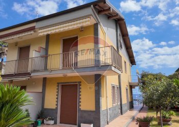 Casa all\'aperto - Casa semi indipendente strada 23
 
24, Riposto - foto 3