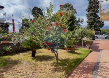 Giardino - Casa semi indipendente strada 23
 
24, Riposto - foto 4