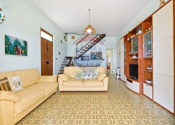 Soggiorno - Casa semi indipendente strada 23
 
24, Riposto - foto 7