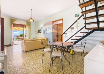 Sala da pranzo - Casa semi indipendente strada 23
 
24, Riposto - foto 10