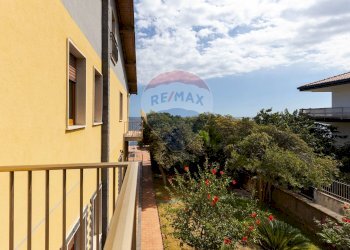 Balcone - Casa semi indipendente strada 23
 
24, Riposto - foto 18