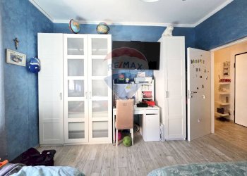 Camera / camera da letto - Four-room apartment Piombino - photo 15