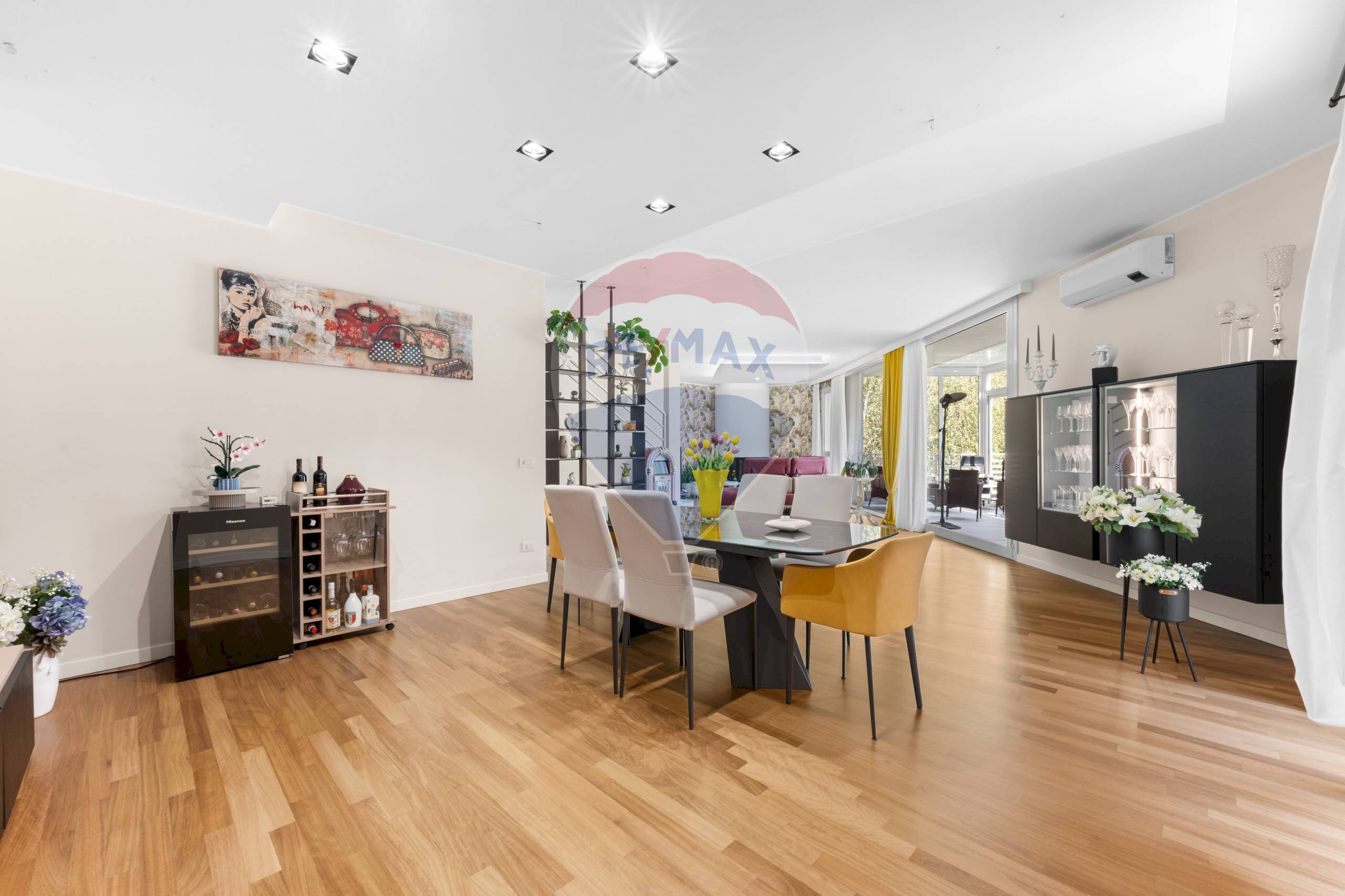 Sala da pranzo - Villa a Schiera via salita dei cappuccini
 
25, Como - foto 2