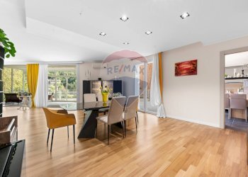 Sala da pranzo - Villa a Schiera via salita dei cappuccini
 
25, Como - foto 5