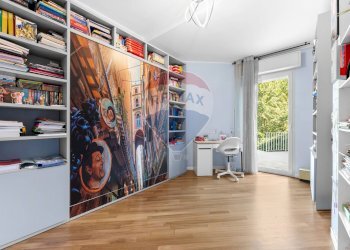 Camera / camera da letto - Villa a Schiera via salita dei cappuccini
 
25, Como - foto 20