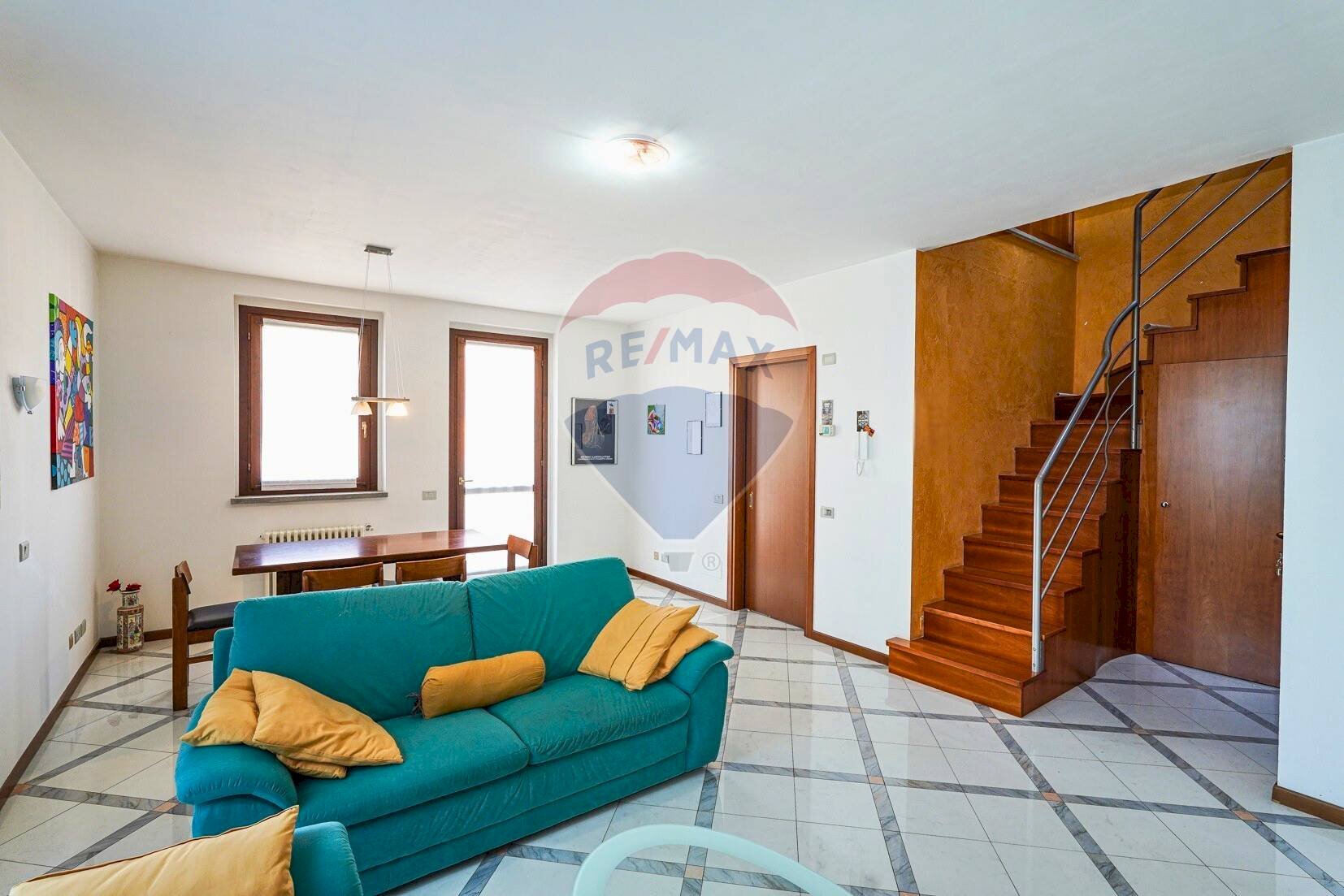 Soggiorno - Trilocale Via Papa Giovanni XXIII
 
18, Mozzo - foto 2