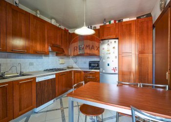 Cucina - Trilocale Via Papa Giovanni XXIII
 
18, Mozzo - foto 7