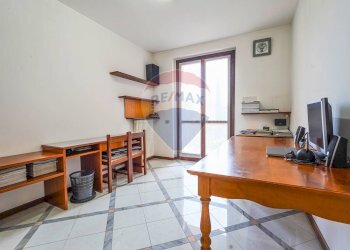 Ufficio - Trilocale Via Papa Giovanni XXIII
 
18, Mozzo - foto 13