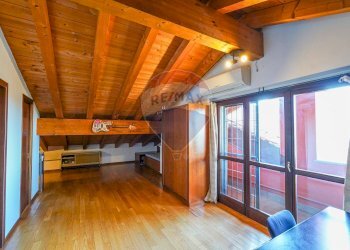 Camera / camera da letto - Trilocale Via Papa Giovanni XXIII
 
18, Mozzo - foto 14