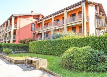 Edificio all\'aperto - Trilocale Via Papa Giovanni XXIII
 
18, Mozzo - foto 16