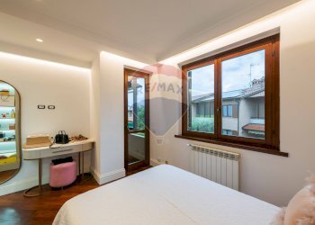 Camera / camera da letto - Villa Via Maestri Del Lavoro
 
12, Bergamo - foto 17