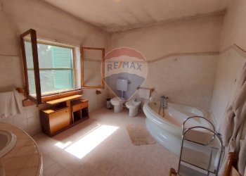 Bagno - Casa indipendente strada leona
 
43, Jolanda di Savoia - foto 28