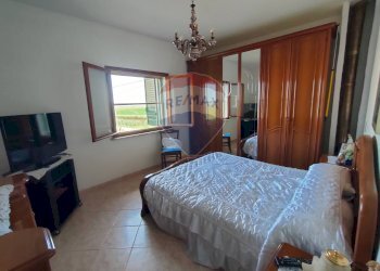 Camera / camera da letto - Casa indipendente strada leona
 
43, Jolanda di Savoia - foto 35