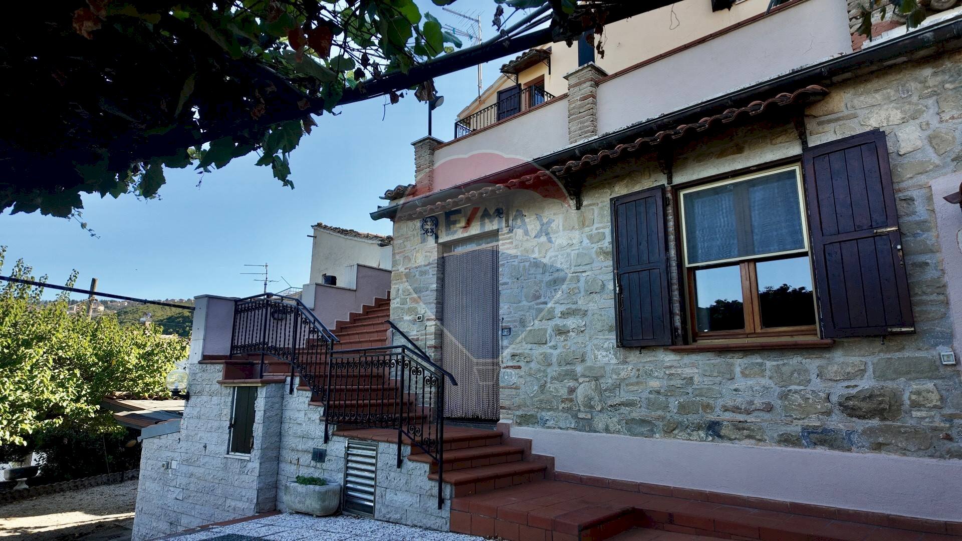 Casa all\'aperto - Casa indipendente Frazione Villa Pozzo
 
64, Cingoli - foto 3