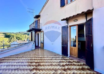 Casa all\'aperto - Independent house Frazione Villa Pozzo
 
64, Cingoli - photo 8