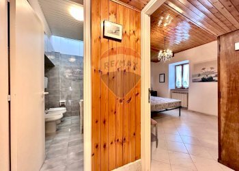 Bagno - Independent house Frazione Villa Pozzo
 
64, Cingoli - photo 16