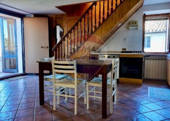 Sala da pranzo - Independent house Frazione Villa Pozzo
 
64, Cingoli - photo 54