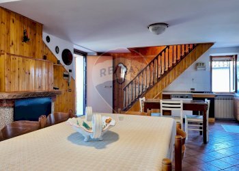 Sala da pranzo - Independent house Frazione Villa Pozzo
 
64, Cingoli - photo 57