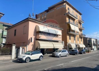 Edificio all\'aperto - Locale Commerciale Via San Giovannino
 
23, Pavia - foto 3