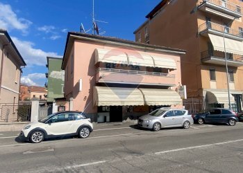 Edificio all\'aperto - Locale Commerciale Via San Giovannino
 
23, Pavia - foto 5