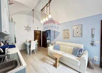 Sala da pranzo - Trilocale Via Mafrolla
 
23, Vieste - foto 1