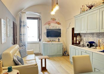 Sala da pranzo - Trilocale Via Mafrolla
 
23, Vieste - foto 3