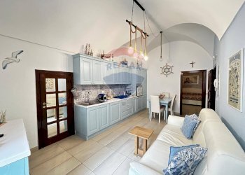 Sala da pranzo - Trilocale Via Mafrolla
 
23, Vieste - foto 5