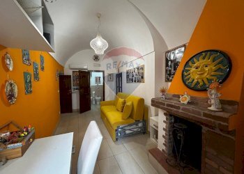 Sala da pranzo - Trilocale Via Mafrolla
 
23, Vieste - foto 21