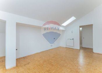 Stanza vuota - Bilocale Via Ispra
 
6, Busto Arsizio - foto 13