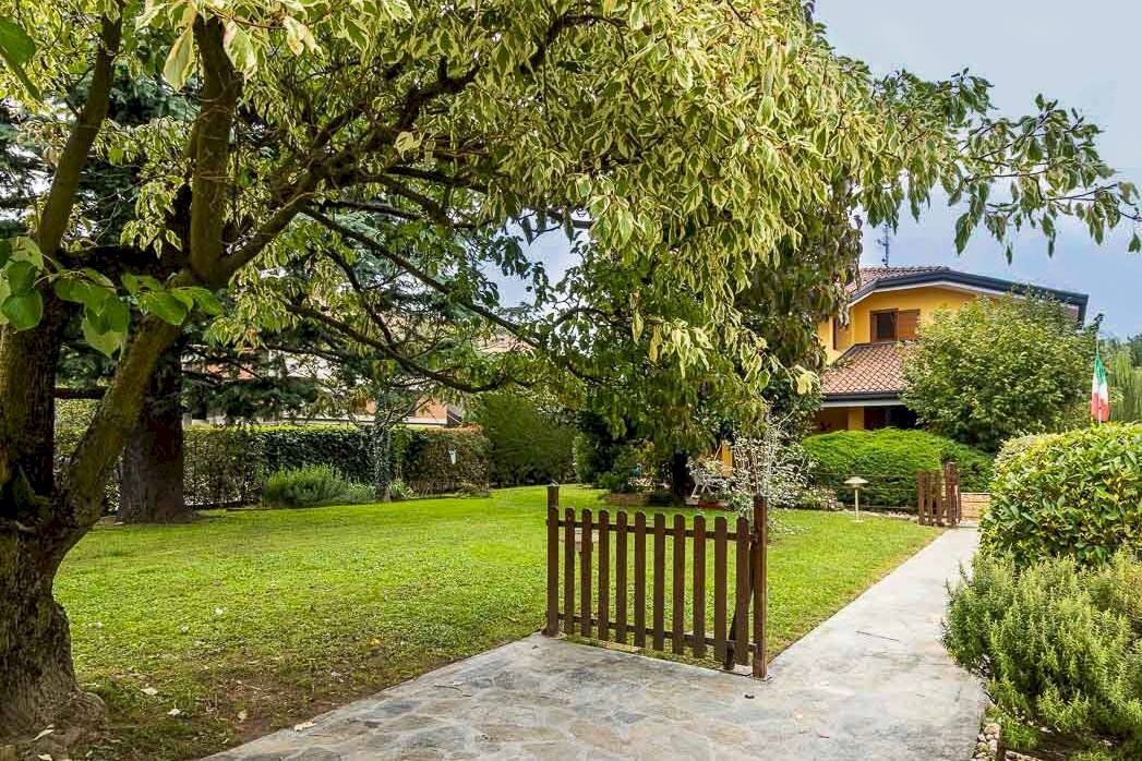 Foto 1 - Villa via Milano
 
78, Bellusco - photo 1