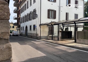 Foto 2 - Negozio via Sant'Andrea
 
3, Dalmine - foto 2