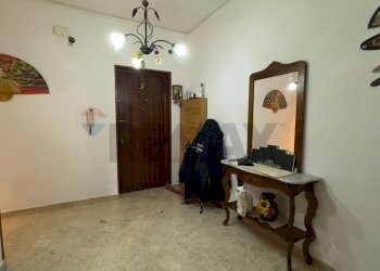 Hall / corridoio - Trilocale Jato
 
5, Palermo - foto 13