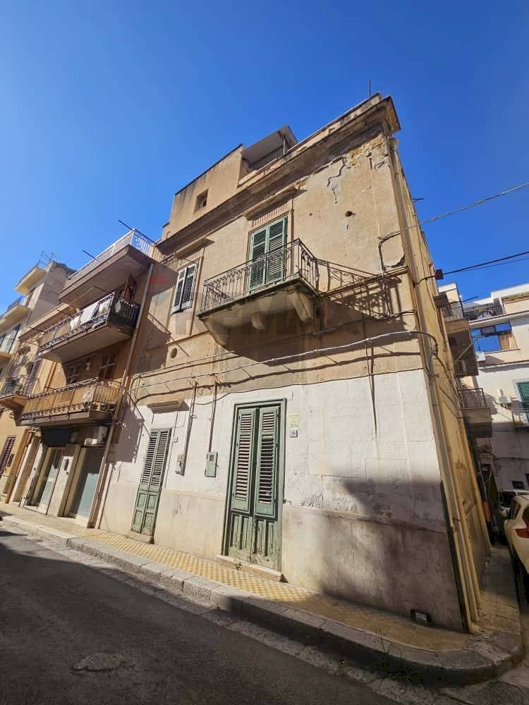 Edificio all\'aperto - Independent house Via Milazzo
 
108, Bagheria - photo 1