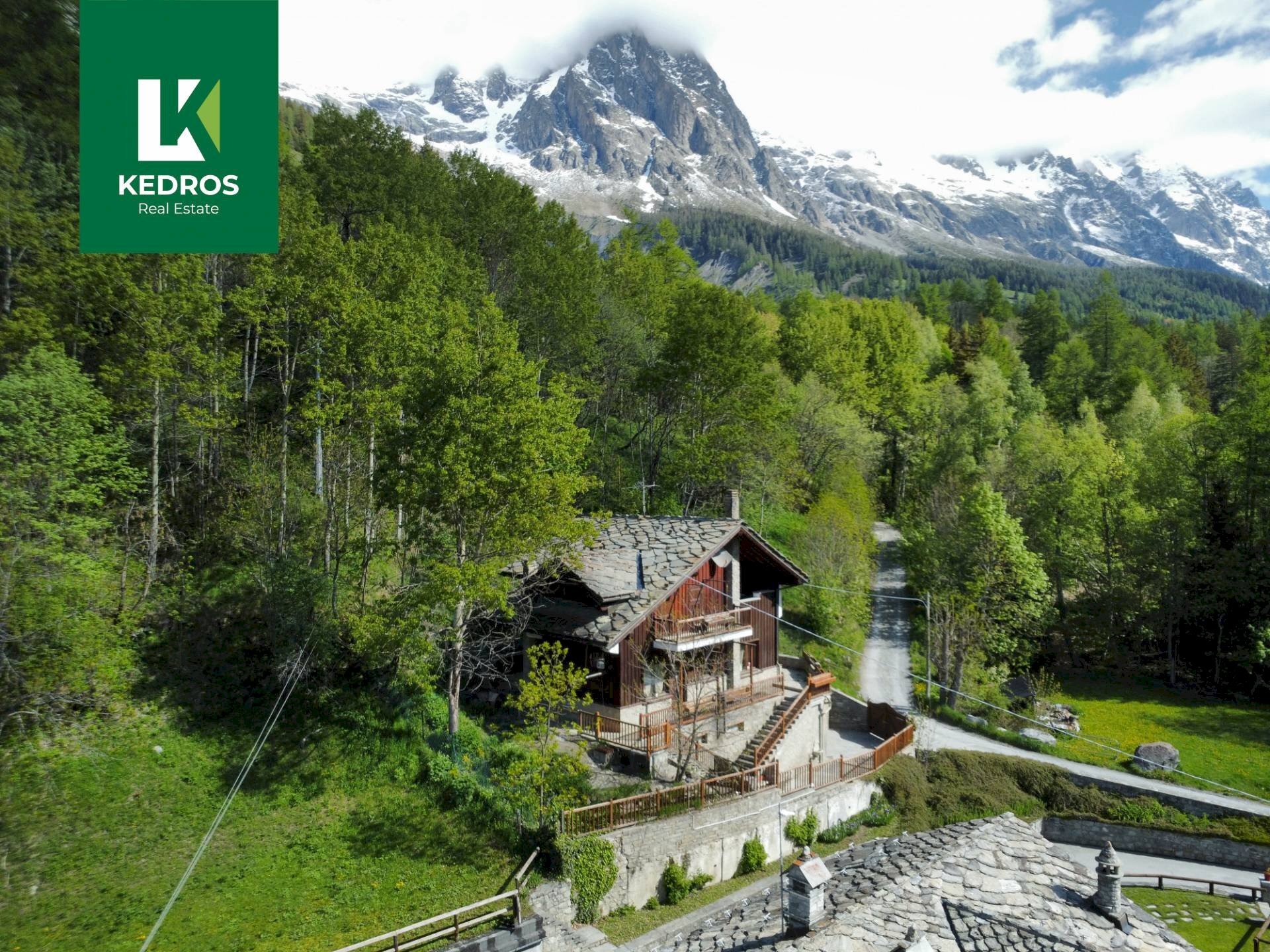 Foto 1 - Villa Loc. La Palud
 
11, Courmayeur - foto 1