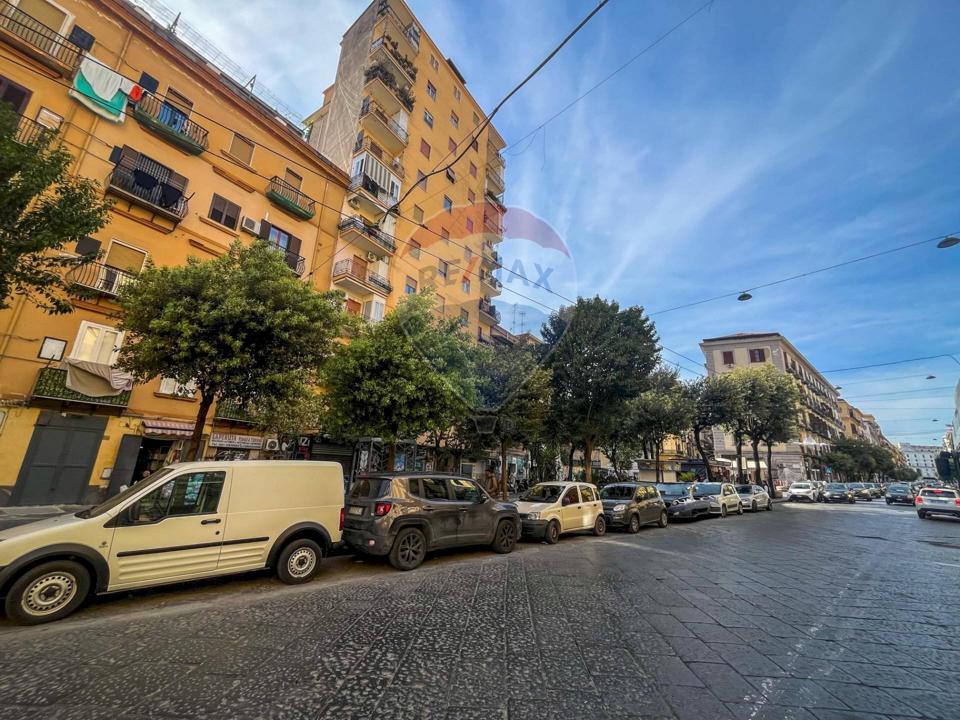 Edificio all\'aperto - Locale Commerciale Napoli - foto 1