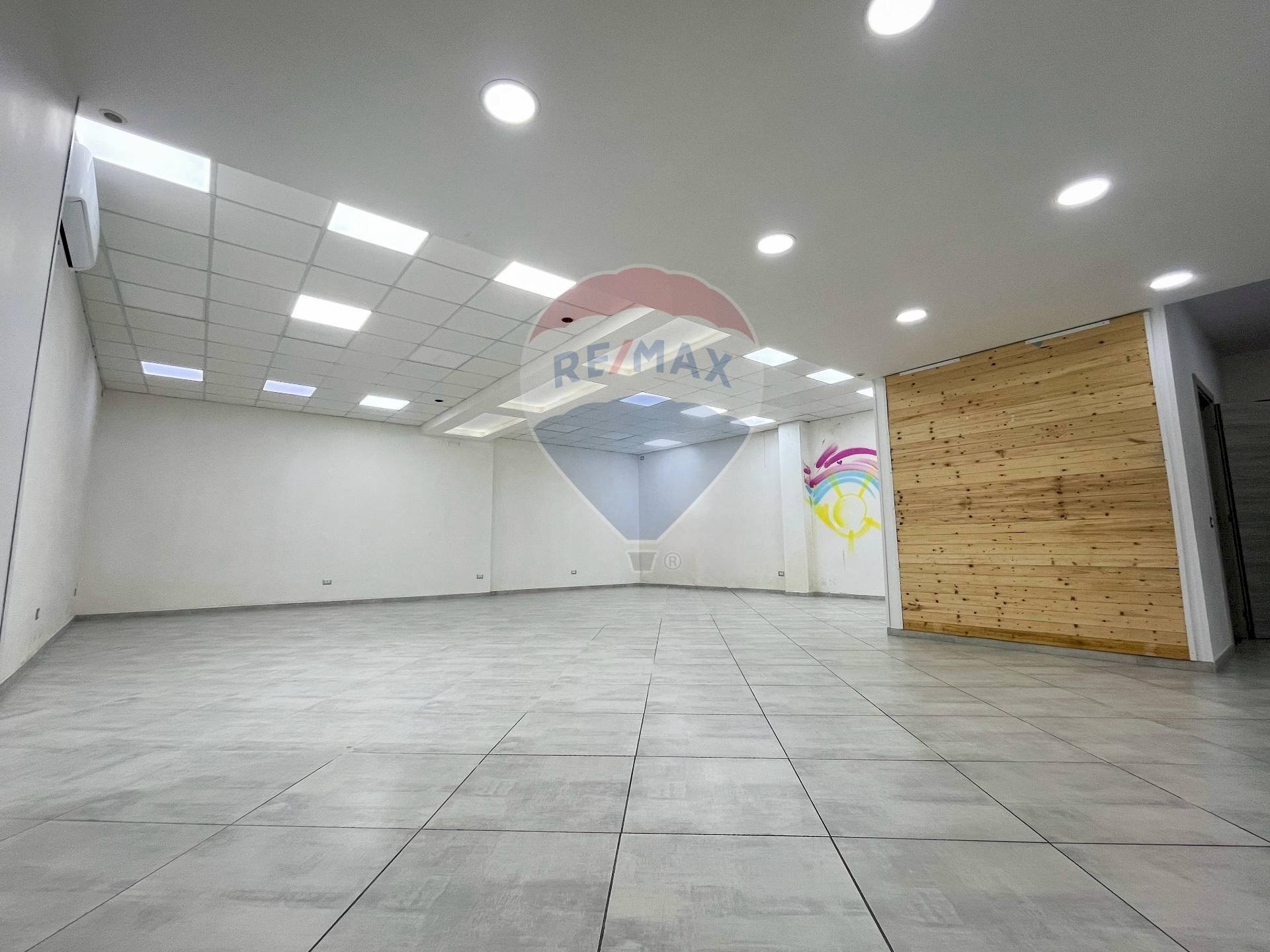 Stanza vuota - Locale Commerciale Napoli - foto 3