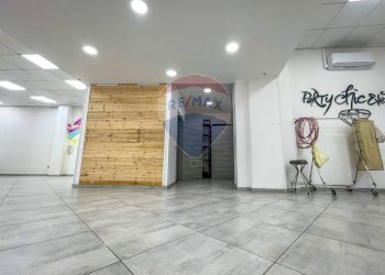 Ricezione / Lobby - Locale Commerciale Napoli - foto 5