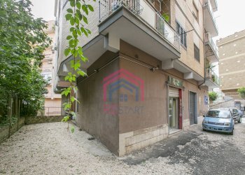 Foto 4 - Negozio Via Metastasio
 
9, Pomezia - foto 4