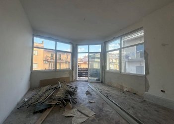 Foto 1 - Bilocale VIA LIBERTA'
 
99, Maddaloni - foto 1