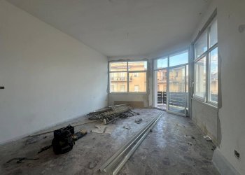 Foto 2 - Bilocale VIA LIBERTA'
 
99, Maddaloni - foto 2