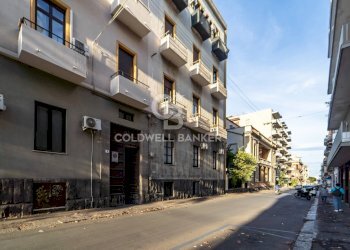 Foto 2 - Appartamento Via Roccaromana
 
16, Catania - foto 2