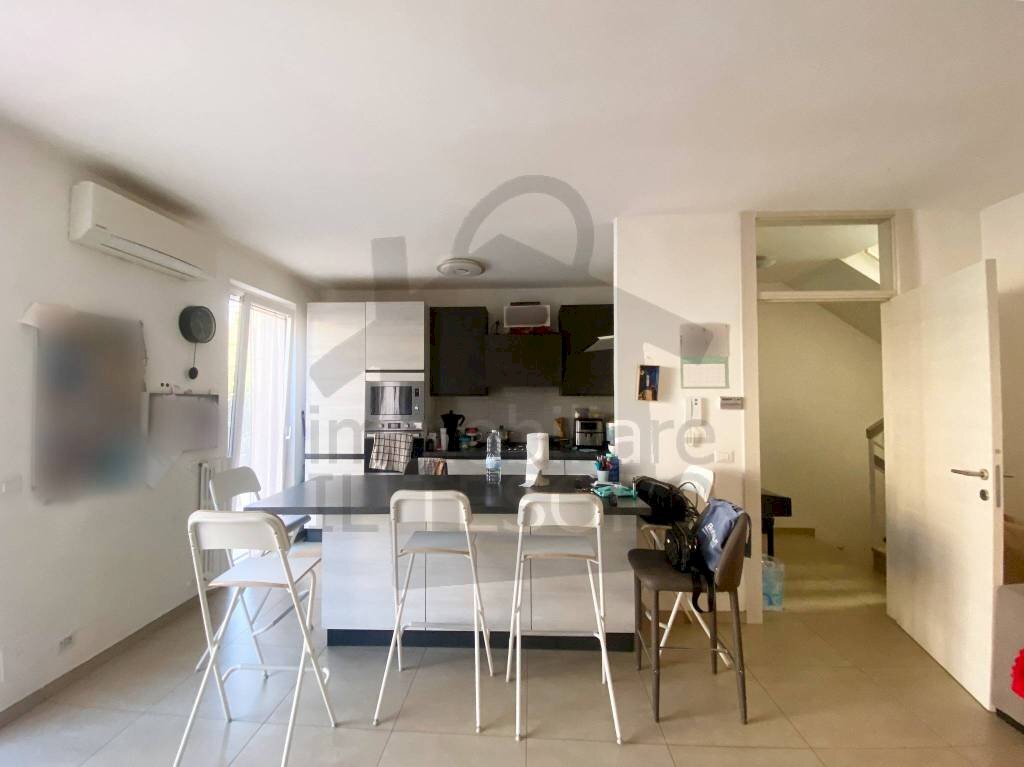 Soggiorno - Villa a Schiera via Aie del Borgo, Verucchio - foto 2