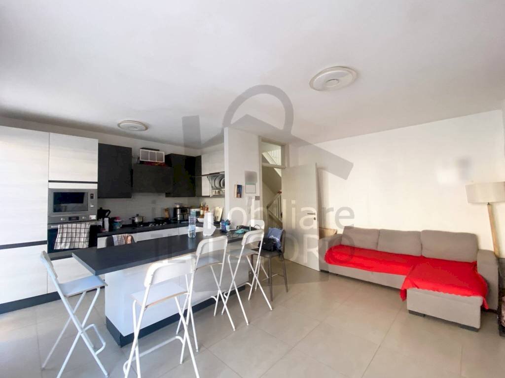 Soggiorno - Villa a Schiera via Aie del Borgo, Verucchio - foto 3