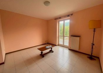Soggiorno - Trilocale via Carlo Spagnolo, Varzi - foto 4