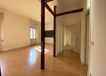 Corridoio - Trilocale piazza Roma, Tortona - foto 4