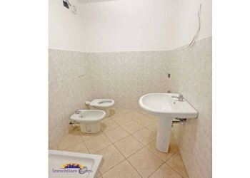 Bagno - Bilocale piazza 4 Novembre, 12, Povegliano Veronese - foto 9