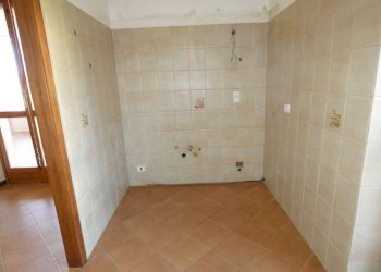 Cucina - Quadrilocale via Belvedere, Grinzane Cavour - foto 9