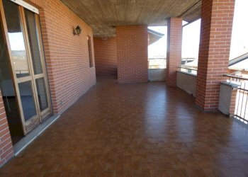 Terrazzo - Quadrilocale via Belvedere, Grinzane Cavour - foto 12