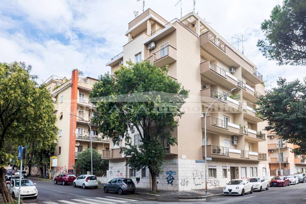 Facciata - Appartamento via Giulio Aristide Sartorio, 9, Roma - foto 2