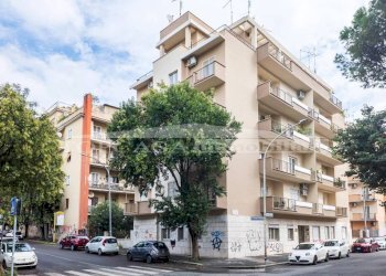 Facciata - Appartamento via Giulio Aristide Sartorio, 9, Roma - foto 2